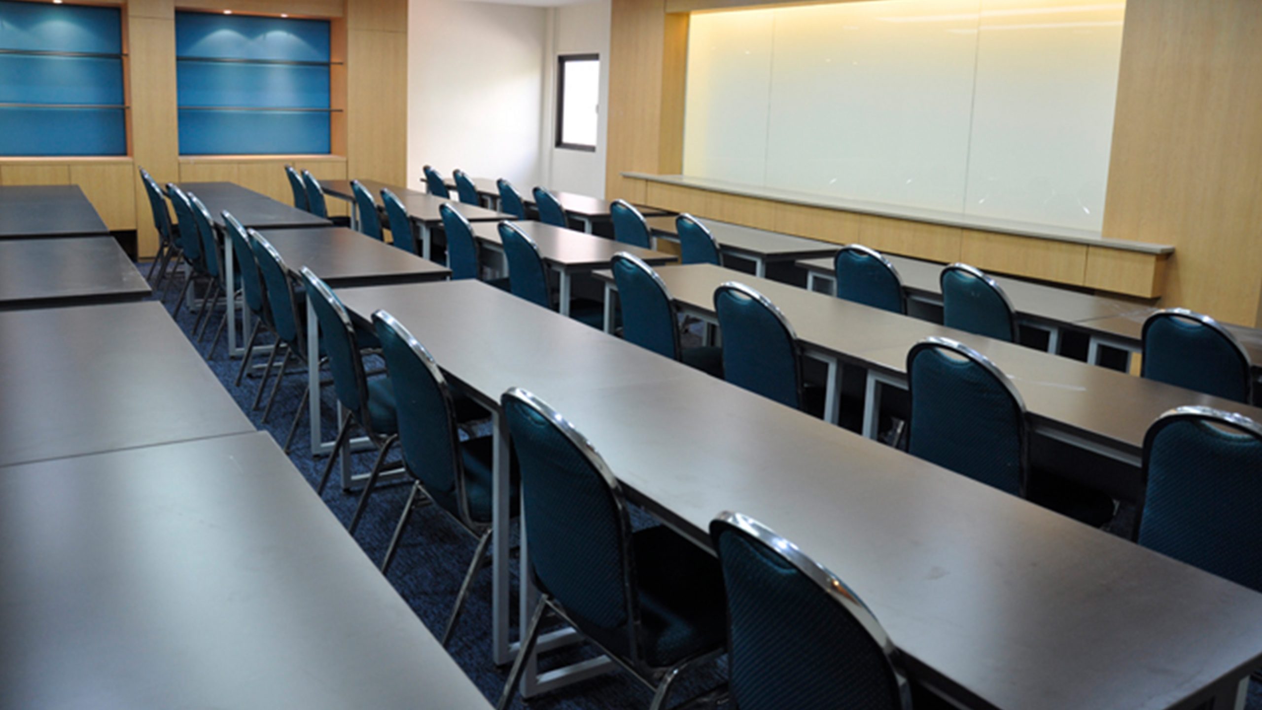 DIMENSIONS International College City Campus – Classroom Interior
