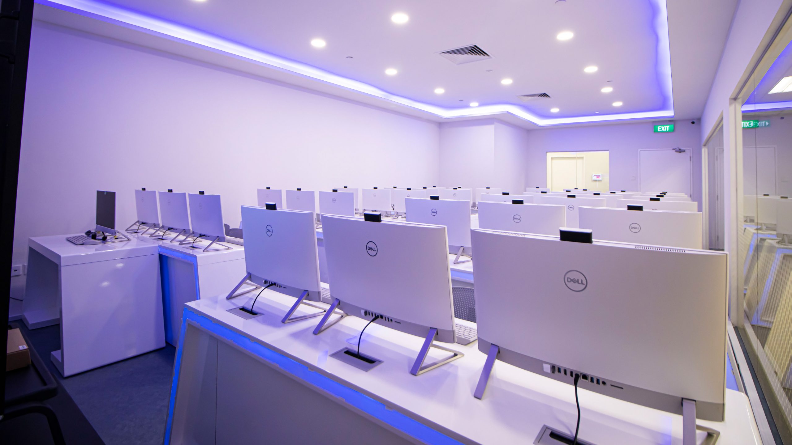 DIMENSIONS International College Orchard Campus –  IT Lab