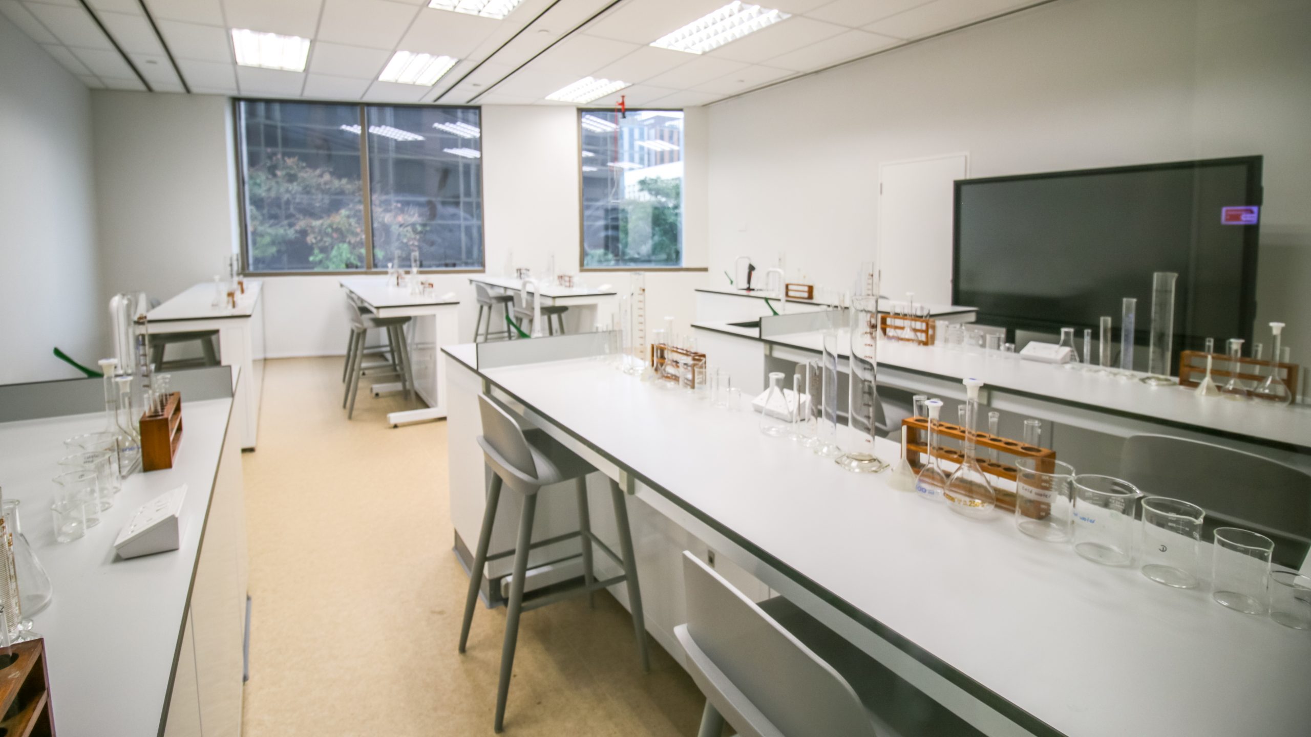 DIMENSIONS International College Orchard Campus – Science Lab